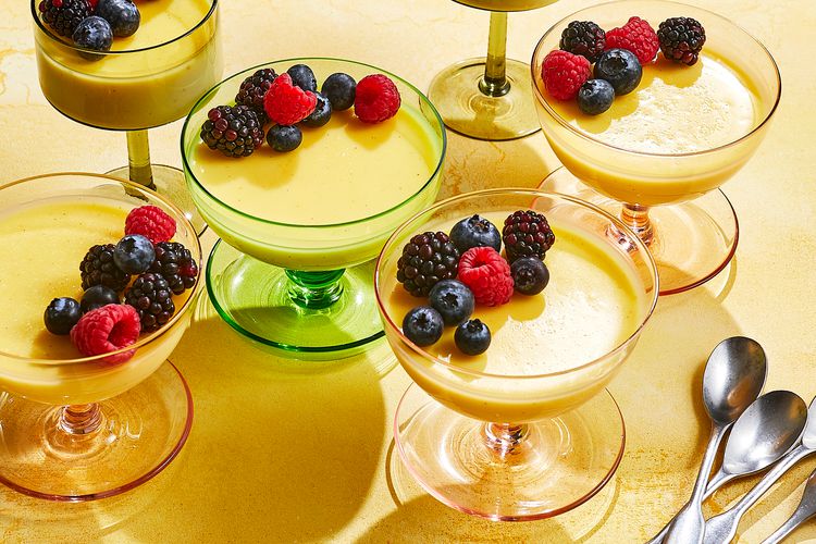 Easy Vanilla Bean Panna Cotta